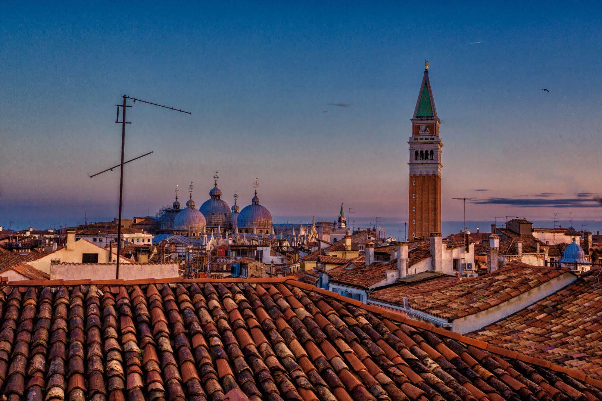 Locanda Bareteri Venice Luaran gambar