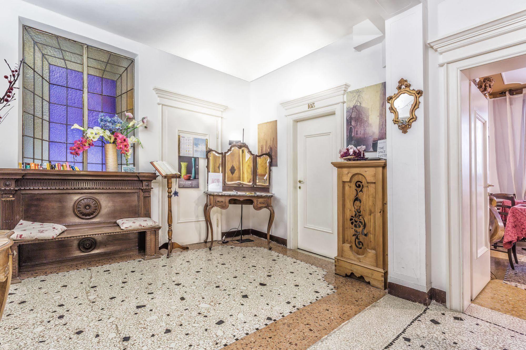 Locanda Bareteri Venice Luaran gambar