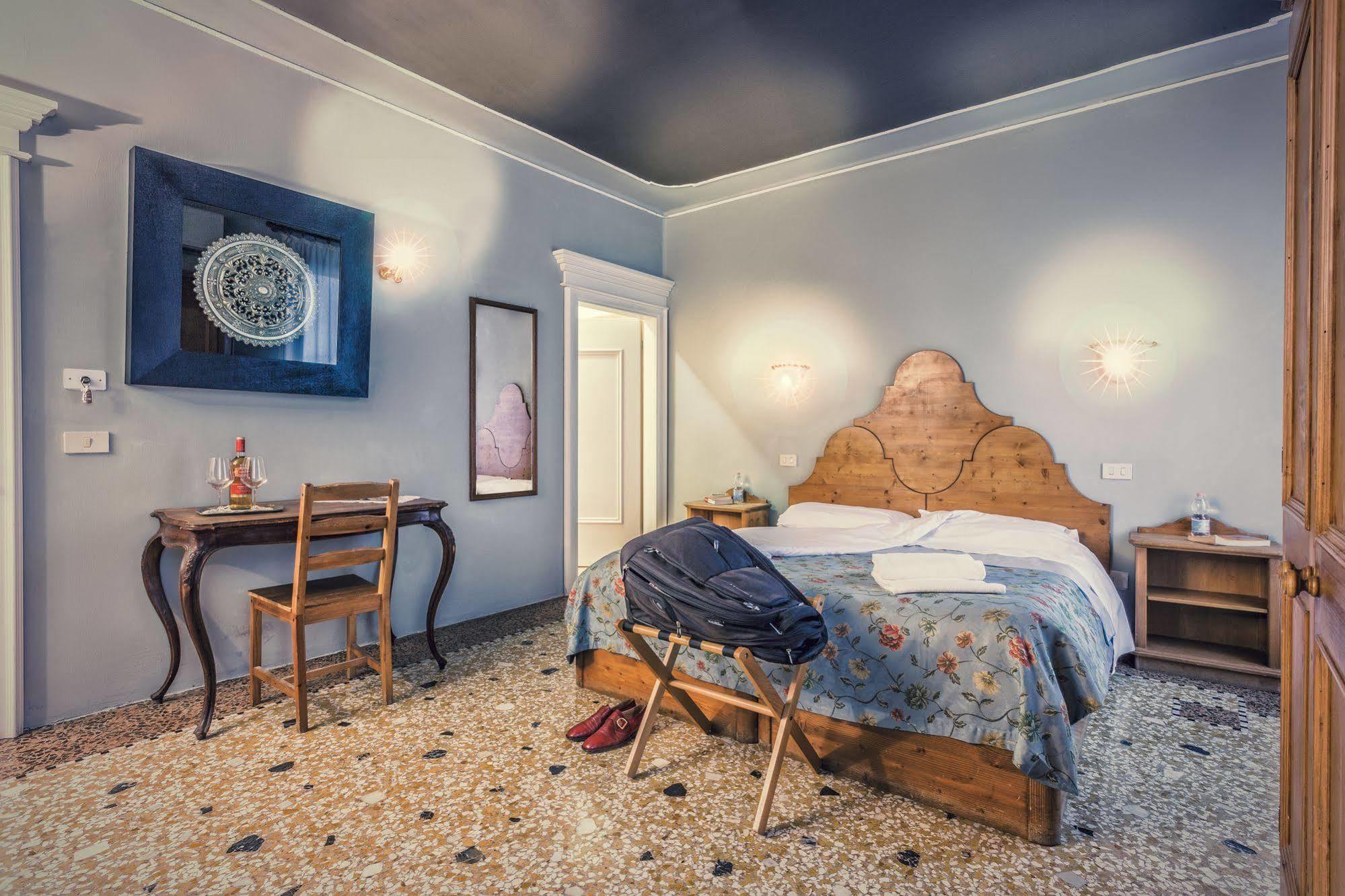 Locanda Bareteri Venice Luaran gambar