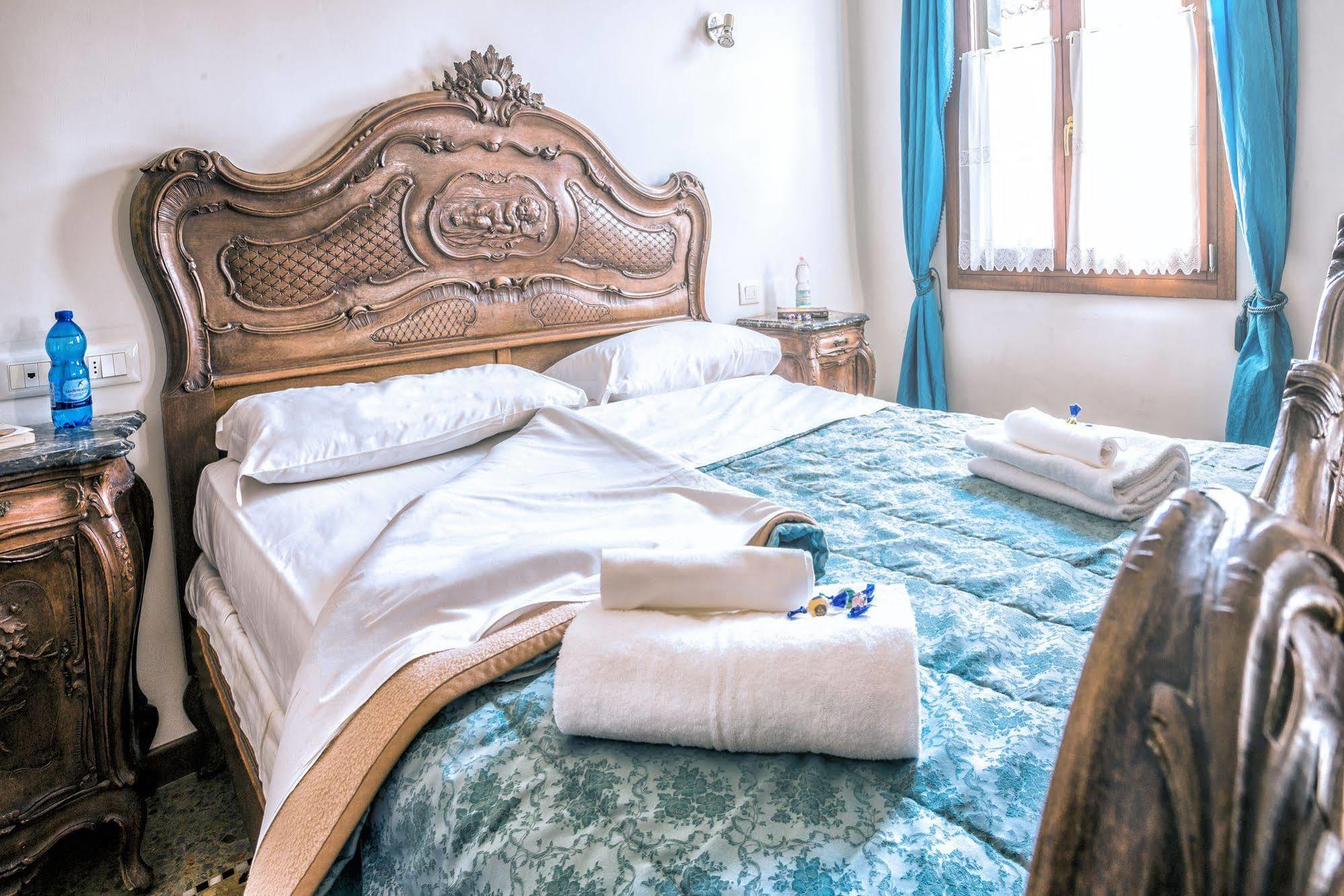 Locanda Bareteri Venice Luaran gambar